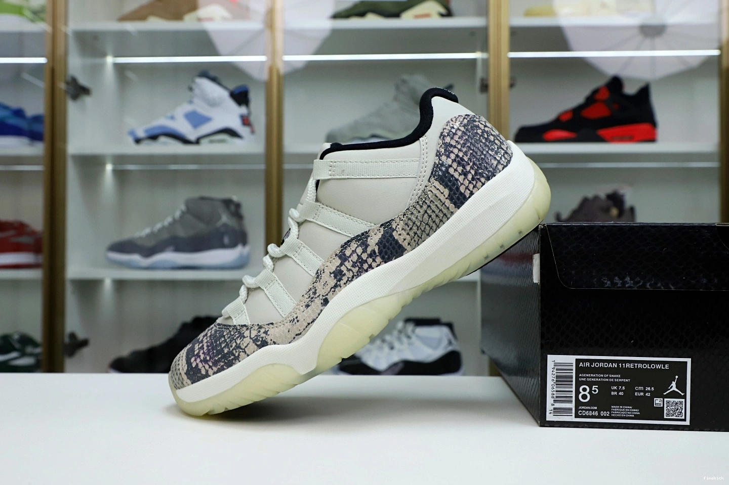 BONE 11 JORDAN LIGHT SNAKESKIN AIR LOW 1012